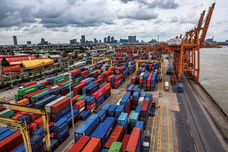 アメリカの緊密な同盟国タイにも容赦ない関税（バンコク港）　ATHIT PERAWONGMETHAｰREUTERS