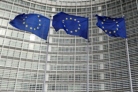 １月２９日、ＥＵは欧州で凍結されているロシア中央銀行の資産から生み出される数十億ユーロの利益を確保することで基本合意した。関係筋が明らかにした。写真はＥＵの旗。ブリュッセルで２０２３年１１月撮影（２０２４年　ロイター／Yves Herman）
