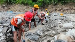 ネパール、土石流被災地で住宅2万戸再建へ　なお4200人超不明