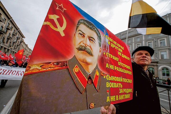 恐怖支配を敷いた独裁者スターリンが再び英雄に祭り上げられている　Alexander Demanchuk-REUTERS