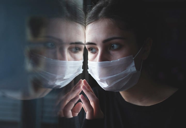 パンデミック禍の2年弱は、孤独が極まった長い年月だったと言えるだろう　Xesai/iStock.