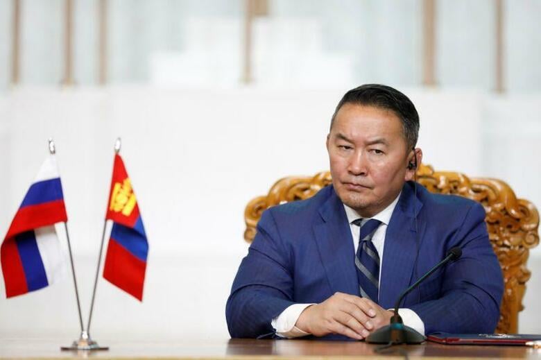 モンゴルのバトトルガ大統領（写真）と外相、その他の政府高官らは、中国からの帰国後、予防的措置として14日間の隔離下に置かれた。写真はウランバートルで昨年9月撮影（2020年　ロイター／B. Rentsendorj）