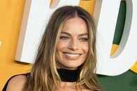 ほぼ全裸、割れ目もくっきり...マーゴット・ロビーの「全身スケスケ」過激衣装にネット驚愕