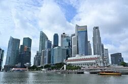 シンガポール富裕層の平均資産、前年比6％増　現金なお主流＝調査
