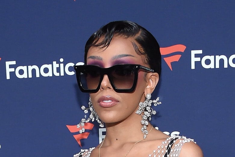 ドージャ・キャット（2022年2月、カリフォルニア州カルバーシティ）　DFree-Shutterstock