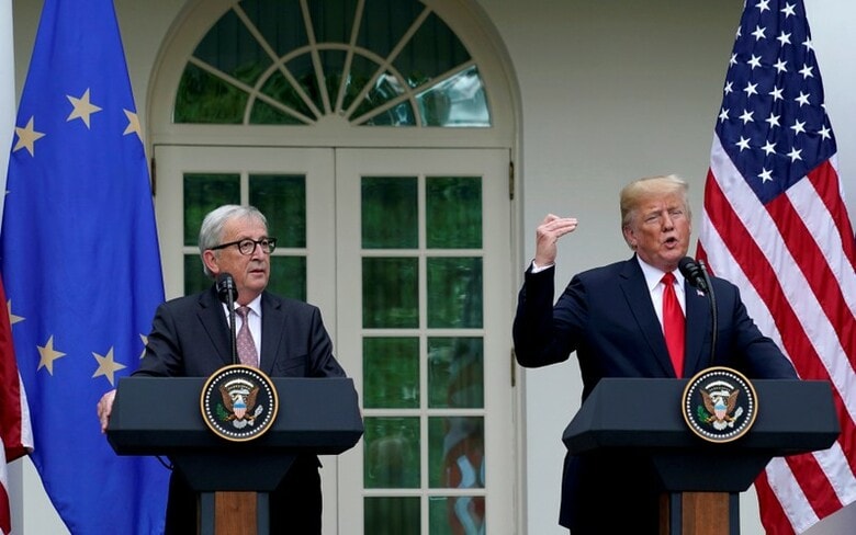 　７月２５日、トランプ米大統領は欧州連合（ＥＵ）のユンケル欧州委員長と会談し、貿易障壁の引き下げに取り組むことで一致したと明らかにした（２０１８年　ロイター/Joshua Roberts）