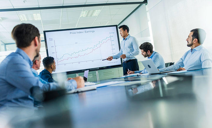 ビジネスシーンで求められるのは相手を説得できるロジカルスピーキング　vm-iStock.