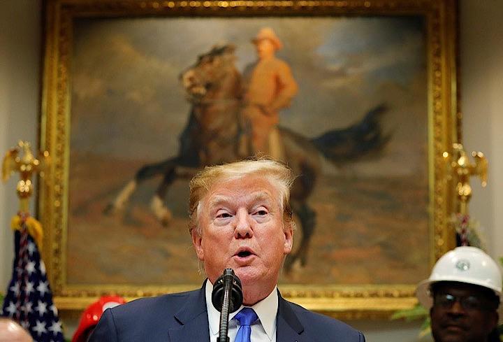 来年の米大統領選での再選に向けてトランプ大統領の陣営は2019年第1・四半期に3000万ドル超の献金を集めた。ワシントンで12日撮影（2019年　ロイター／Carlos Barria）