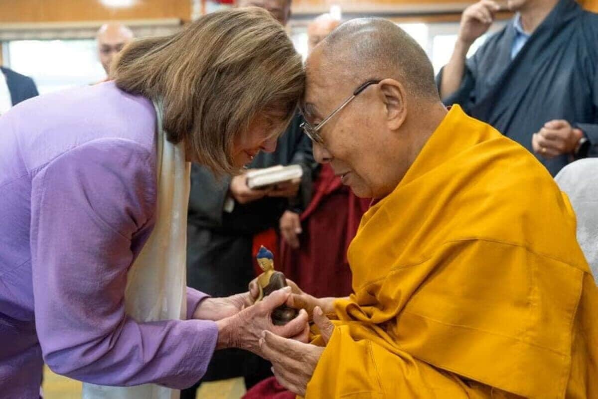 ダライ・ラマが89歳にチベットに迫る「後継者問題」 | ニューズ