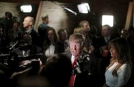 メディアをバッシングすることで人気を得るポピュリスト政治家