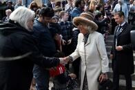 カミラ夫人「いわくつき」シャネルバッグを、多くの人が苦々しく思う理由