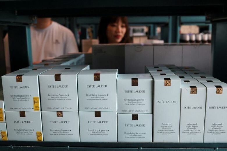 北京の化粧品店で2025年6月撮影。REUTERS/Florence Lo