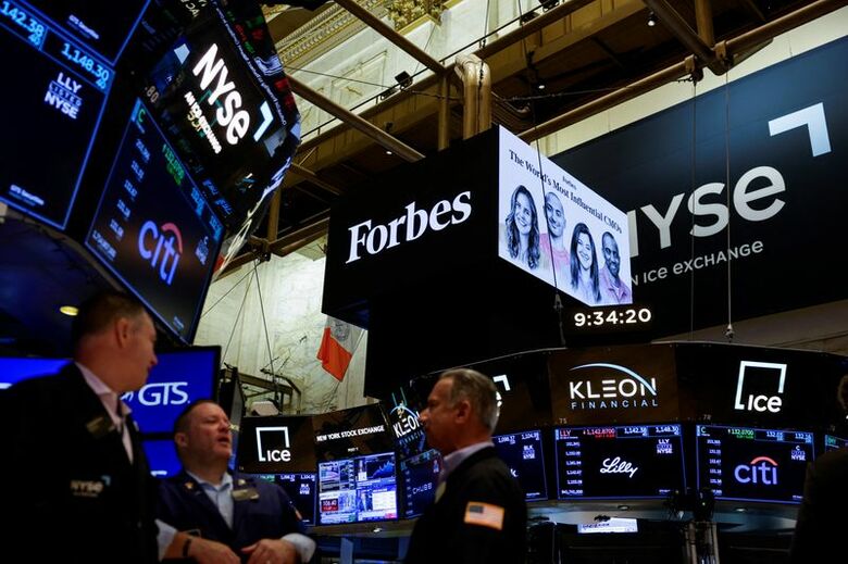 8月3日、ニューヨーク証券取引所（NYSE）の取引フロアで撮影。REUTERS/Jeenah Moon
