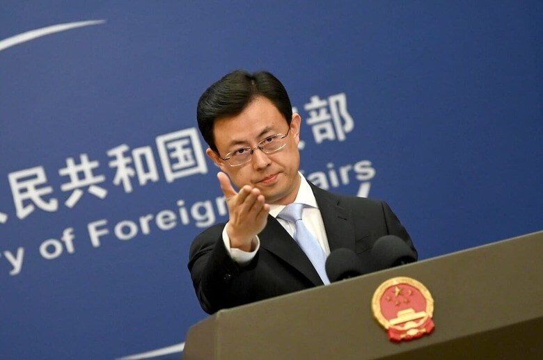 中国外務省の郭嘉昆報道官　Johannes Neudecker/dpa via Reuters Connect