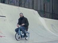 記憶喪失を引き起こす奇病が蔓延する世界......『林檎とポラロイド』