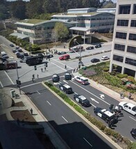 YouTube本社で銃撃、少なくとも3人負傷　容疑者の女死亡