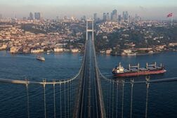 ＯＥＣＤ、トルコの26年成長率予想引き下げ　エネ価格高などで