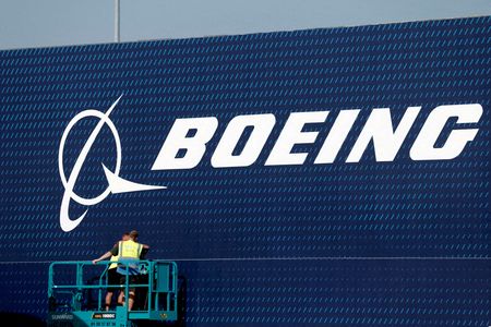 フランス・パリ近郊のル・ブルジェ空港で撮影したボーイングのロゴ（2025年6月13日撮影）。REUTERS/Benoit Tessier