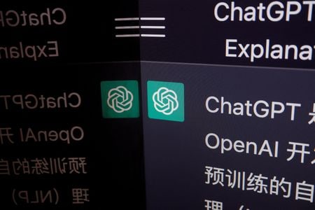 　対話型人工知能（ＡＩ）「チャットＧＰＴ」を開発した米オープンＡＩは５日公表した報告書で、自社のＡＩ技術を秘密工作に利用する中国人グループの数が増えていると明らかにした。写真は、チャットＧＰＴが表示されている画面。２０２３年２月、北京で撮影（２０２５年　ロイター/Florence Lo）