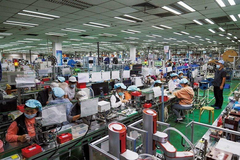 鄭州にあるフォックスコンの工場。同社のアップルの受託生産工場の大規模ストは世界を驚かせた　VCG/GETTY IMAGES