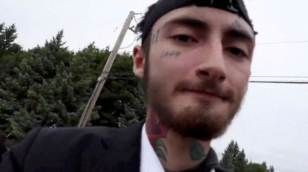 ７月５日、  米中西部イリノイ州シカゴ郊外のハイランドパークにおいて独立記念日のパレード中に起きた銃乱射事件で、検察当局は５日、ロバート・Ｅ・クリモ容疑者（写真）を第１級殺人の罪で起訴した。ソーシャルメディア上の映像（２０２２年　ロイター）