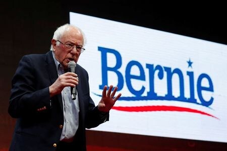 ２０２０年米大統領選に向けた野党・民主党の大統領候補指名争いで、進歩主義の非営利団体「センター・フォー・ポピュラー・デモクラシー・アクション」がバーニー・サンダース上院議員（７８）に支持を表明した。アイオワ州シーダーラピッズで７日撮影（２０１９年　ロイター/SHANNON STAPLETON）