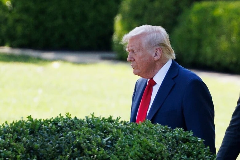 ドナルド・トランプ米大統領は一体何を考えているのか（4月28日、ホワイトハウス南庭）　Aaron Schwartz/Sipa USA via Reuters Connect