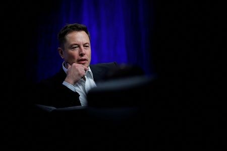 　　イーロン・マスク最高経営責任者（写真）が１月１５日、Ｘ（旧ツイッター）に投稿したこの発言が波紋を広げている。ロードアイランド州プロビデンスで２０１７年７月撮影（２０２４年　ロイター/Brian Snyder）