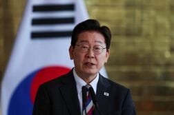 韓国大統領、半導体拠点整備へ軍用飛行場の早期移転求める