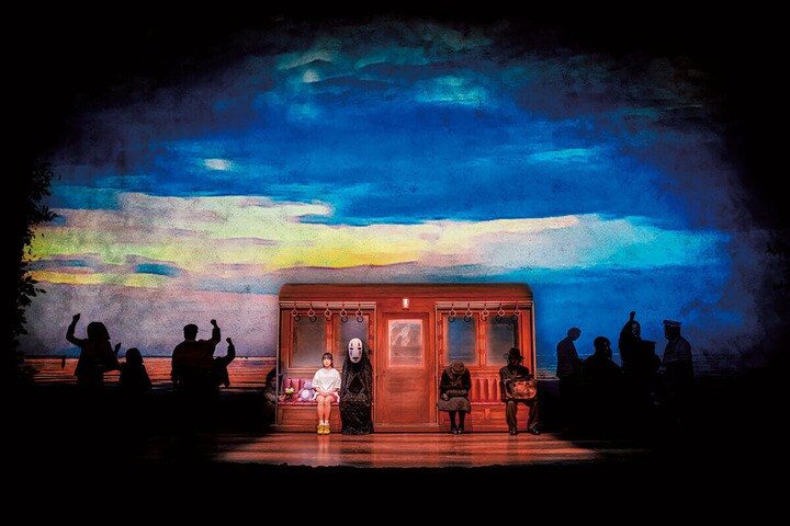 舞台『千と千尋の神隠し』の舞台写真