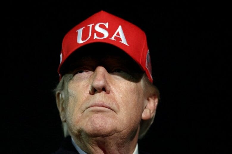 写真はトランプ米大統領。4月12日、米メリーランド州のアンドルーズ統合基地で撮影。REUTERS/Kevin Lamarque