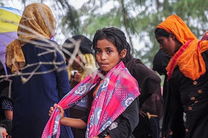 インドネシアのアチェ州の無人島にロヒンギャの難民81人が乗った船が漂着した　Antara Foto/Hayaturrahmah/via Reuters