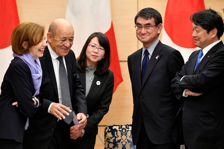 フランスのパルリ国防相とルドリアン外相、河野外務大臣と小野寺防衛大臣　Frank Robichon-REUTERS