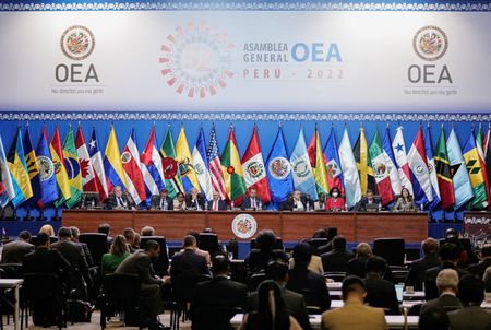 米州機構（ＯＡＳ）の常任理事会は、ペルーのボルアルテ大統領に対する「全面的な支持」を表明した。昨年１０月、リマで撮影（２０２３年　ロイター/Angela Ponce/File Photo）
