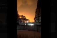 【動画】ロシア最大の製油所にドローン攻撃か...「施設から噴き出す炎」映像が拡散も、ロシアは「通常どおり」と主張