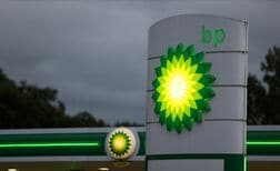 英ＢＰ第3四半期精製マージン、前期比60％上昇　減損最大45億ドル