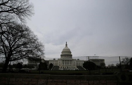 　２月２７日、米上院共和党ナンバー２のジョン・コーニン議員はインフラ法案の承認獲得は「困難」が予想され、年内に議会を通過しない可能性があると指摘した。２０１７年３月撮影（２０１８年　ロイター/Jim Bourg）