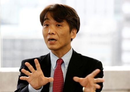 　１月２２日、山岡浩巳・前日銀決済機構局長（フューチャー取締役、写真）は、ロイターのインタビューに応じ、日欧６中銀などが立ち上げた中央銀行デジタル通貨（ＣＢＤＣ）の共同研究組織について、大口決済へのブロックチェーン技術の適用などにつながることが期待できると述べた。写真は都内で２０１６年１０月撮影（２０２０年　ロイター／Kim Kyung-Hoon）