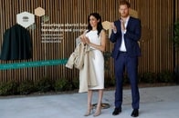 メーガン妃の必需品──プリンセス・ファッションの鍵はヌードカラーのパンプス