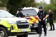 英空軍基地近くのテロ準備事件、逮捕の5人は20代英国人　イラン関与否定