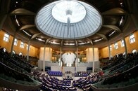 独メルケル率いる与党の連立協議に壁 「緑の党」が核弾頭引き揚げ要求