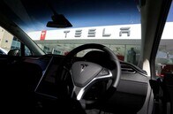 米テスラ、労働者の権利侵害巡り当局が訴え　従業員が不当性指摘