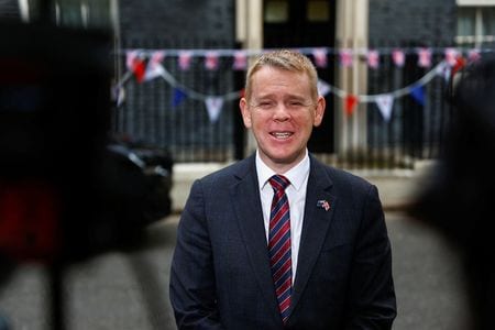 　５月１１日、ニュージーランド（ＮＺ）のヒプキンス首相（写真）は、米・太平洋首脳会議（サミット）に出席するため２１日にパプアニューギニアに向かうと首相府が発表した。写真は５日、ロンドンで撮影（２０２３年　ロイター/Peter Nicholls）