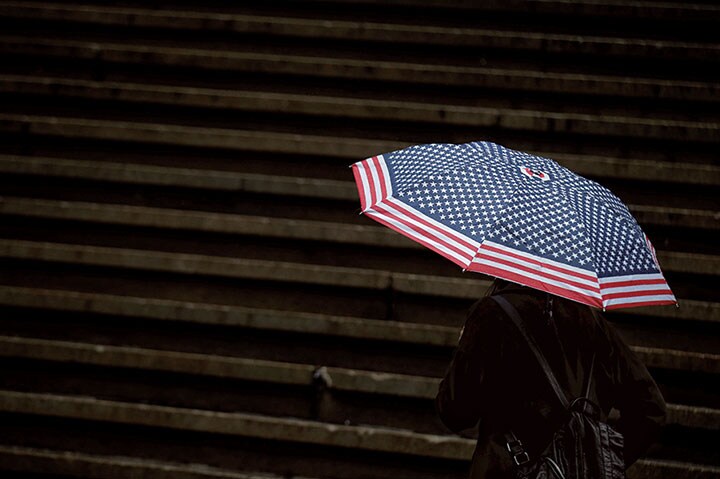 トランプが躍進するなど内向き志向を強めるアメリカの行方は　Brendan Mcdermid-REUTERS