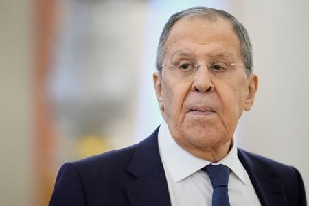 ロシアのラブロフ外相は、１５日にトルコのイスタンブールで予定されているロシアとウクライナの和平協議に参加しない。１０日撮影（２０２５年　ロイターPavel Bednyakov）