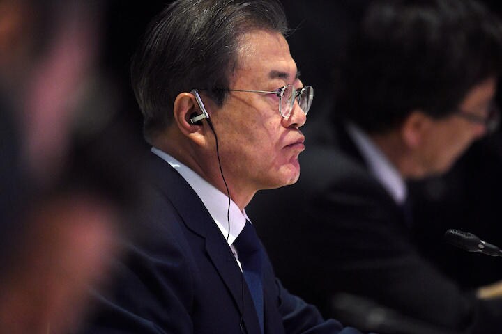 外資より韓国企業が韓国に投資しない状況を改善できなければ文在寅大統領の雇用創出政策は失敗する可能性が高い　Chalinee Thirasupa-REUTERS