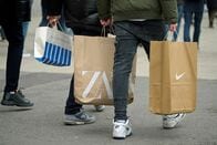 独消費者信頼感、8月は予想外に小幅低下　所得不安が重し