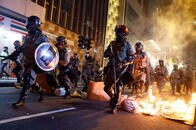 トランプが香港デモの支援法案に署名すれば、米中貿易戦争はさらにエスカレートする