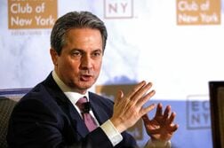 EXCLUSIVE-原油高でコアインフレ3％近辺も、金利は当面維持へ＝セントルイス連銀総裁