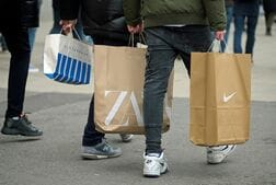独消費者信頼感、8月は予想外に小幅低下　所得不安が重し